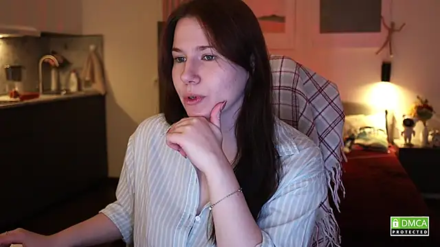 girl u never met online show from February 5, 2026, 5:53 pm