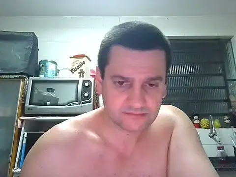 Snapshot of Alex-Naturista chatting on August 3, 2026, 1:14 am Alex-Naturista online show from August 3, 2026, 1:14 am