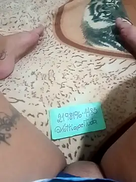 Snapshot of tutti2pbuzz chatting on October 31, 2025, 9:54 pm tutti2pbuzz online show from October 31, 2025, 9:54 pm