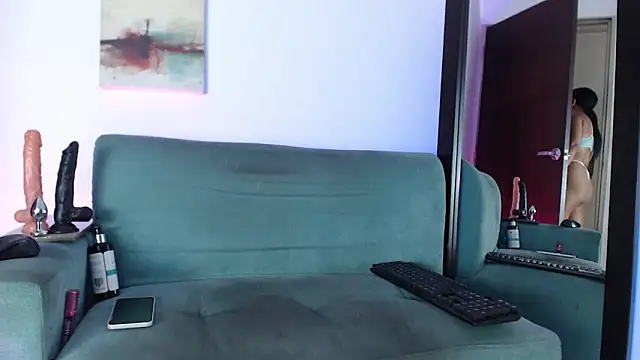 evelinmartinez online show from February 23, 2026, 7:47 pm