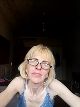 Snapshot of Georgette466 chatting on May 15, 2026, 2:59 pm Georgette466 online show from May 15, 2026, 2:59 pm