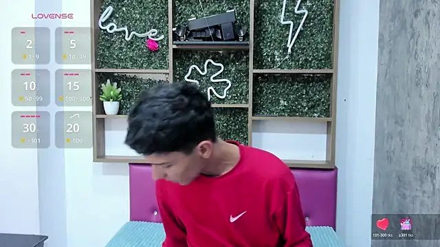 Max Steell online show from October 29, 2025, 12:31 am