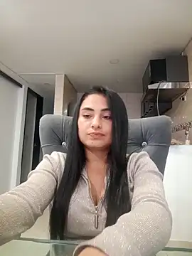 Snapshot of solandrea chatting on October 27, 2025, 9:49 pm solandrea online show from October 27, 2025, 9:49 pm