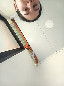 Camila-Valverde online show from January 17, 2026, 7:06 pm