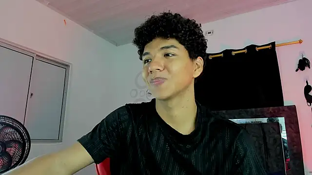 Maximiliano Khalil online show from November 30, 2025, 7:58 pm