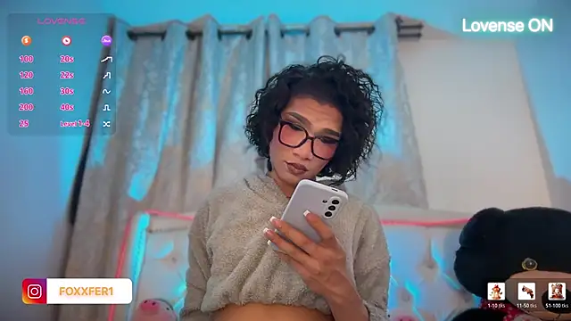Snapshot of FernandaFox_ chatting on June 11, 2026, 3:58 am FernandaFox online show from June 11, 2026, 3:58 am