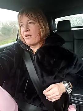 Snapshot of BettyDavisEyesUK chatting on February 10, 2026, 10:47 am BettyDavisEyesUK online show from February 10, 2026, 10:47 am