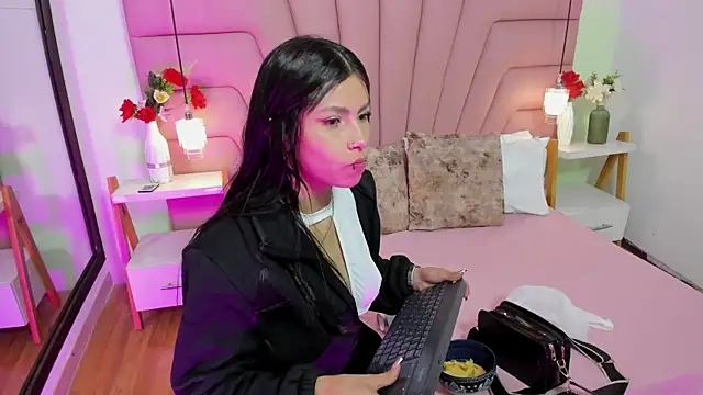 Kim Luna1 online show from February 7, 2026, 3:14 am