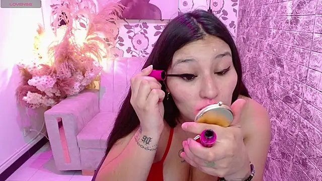 emmaa garciia online show from March 10, 2026, 3:43 am