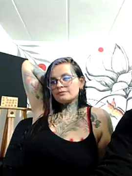 Snapshot of Shadow_Secret chatting on October 30, 2025, 10:06 pm Shadow Secret online show from October 30, 2025, 10:06 pm