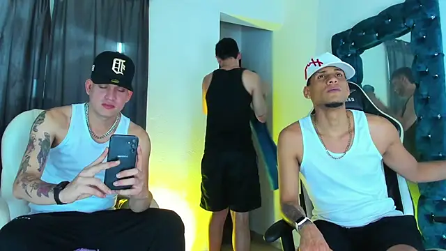 Snapshot of Yourtemptation555 chatting on October 31, 2025, 11:55 pm Yourtemptation555 online show from October 31, 2025, 11:55 pm