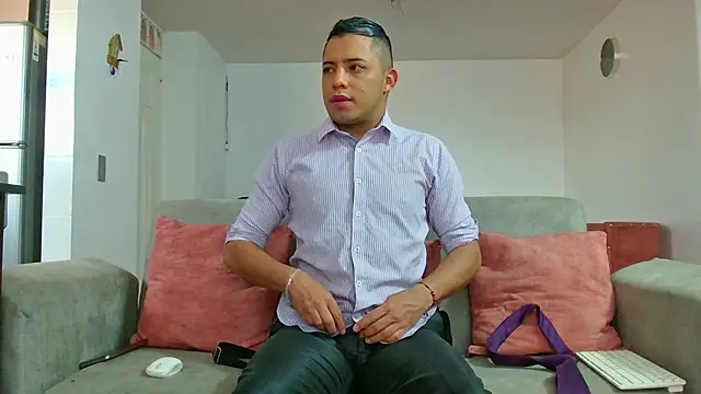 Mike Fetiche online show from January 8, 2026, 12:11 pm