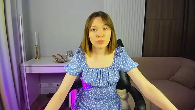 R I N A online show from December 15, 2025, 1:00 am