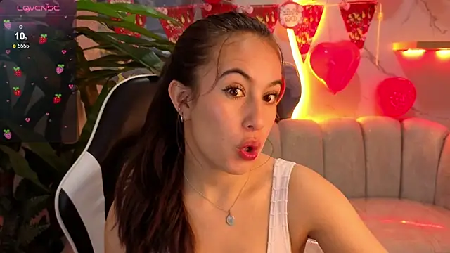 Snapshot of Nikka_Tx chatting on February 11, 2026, 1:11 pm Nikka Tx online show from February 11, 2026, 1:11 pm