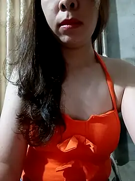 Snapshot of Yumii_Sexy chatting on October 29, 2025, 2:21 am Yumii Sexy online show from October 29, 2025, 2:21 am