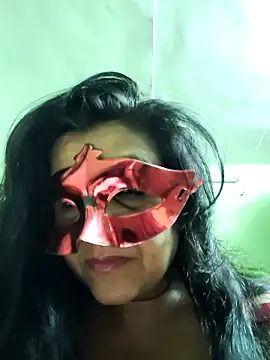 Snapshot of LOVE__RANI chatting on May 27, 2026, 1:37 am LOVE RANI online show from May 27, 2026, 1:37 am