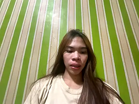 Snapshot of kierra_fox chatting on December 5, 2025, 2:15 pm kierra fox online show from December 5, 2025, 2:15 pm