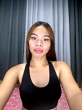 Snapshot of kierra_fox chatting on November 28, 2025, 6:52 pm kierra fox online show from November 28, 2025, 6:52 pm