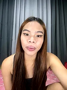 Snapshot of kierra_fox chatting on November 30, 2025, 1:45 pm kierra fox online show from November 30, 2025, 1:45 pm