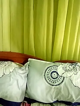 Esenia505 online show from April 9, 2026, 3:41 am