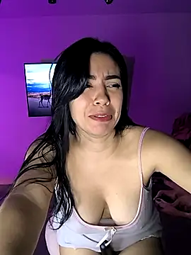 Sara-215 online show from December 5, 2025, 12:43 am