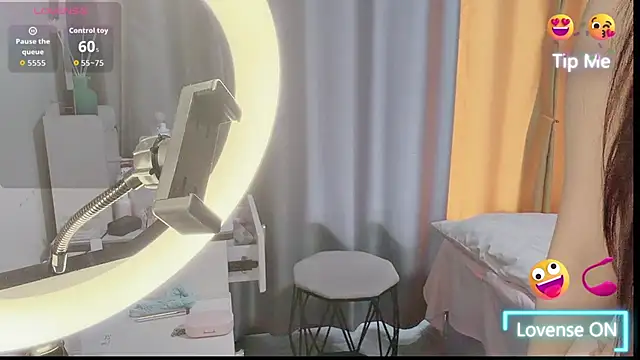 Snapshot of zhnlky chatting on February 6, 2026, 6:31 am zhnlky online show from February 6, 2026, 6:31 am