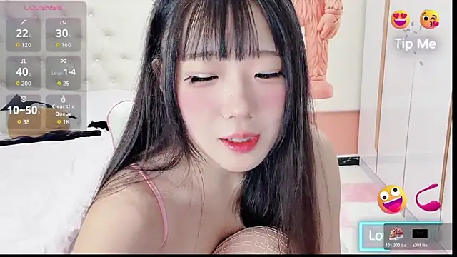 Snapshot of zhnlky chatting on February 2, 2026, 12:37 pm zhnlky online show from February 2, 2026, 12:37 pm