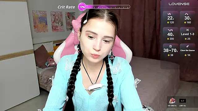 Hana Flo  online show from November 26, 2025, 1:55 pm