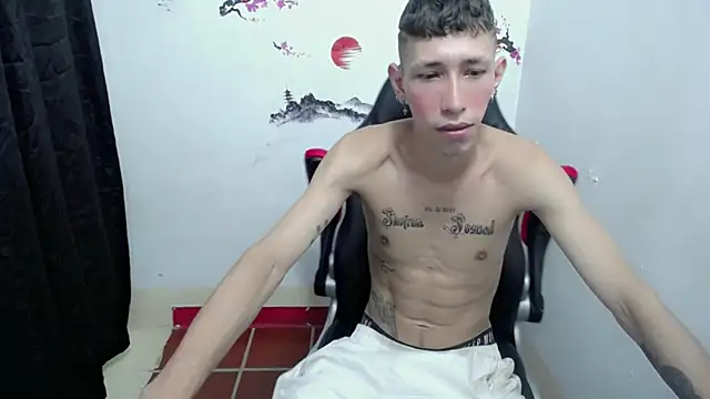 Snapshot of The_latin_boy chatting on October 28, 2025, 7:13 pm The latin boy online show from October 28, 2025, 7:13 pm