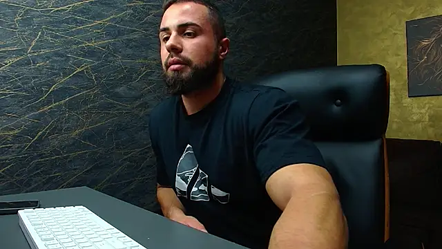 HayesWood online show from November 13, 2025, 5:55 am