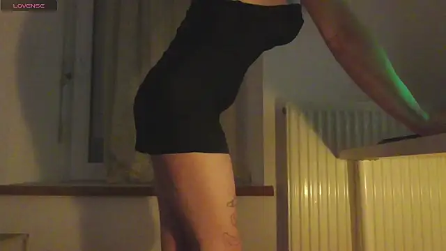 Snapshot of adeux2 chatting on February 8, 2026, 11:57 pm adeux2 online show from February 8, 2026, 11:57 pm