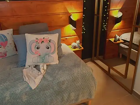 Snapshot of milena_kiitty chatting on February 8, 2026, 11:19 am milena kiitty online show from February 8, 2026, 11:19 am