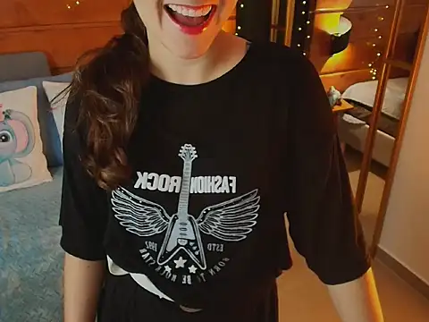 Snapshot of milena_kiitty chatting on February 9, 2026, 11:41 am milena kiitty online show from February 9, 2026, 11:41 am