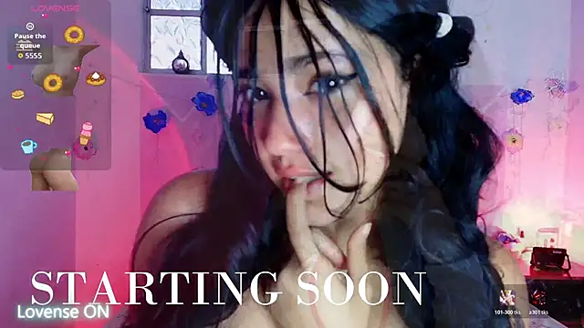 Aprilsweet2005 online show from March 27, 2026, 1:12 pm