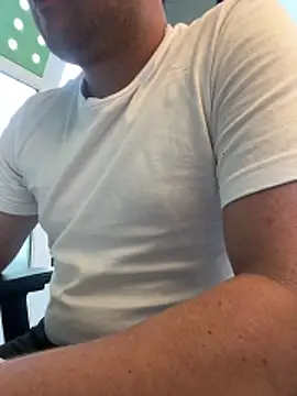 LeoBlaze13 online show from January 5, 2026, 8:56 pm