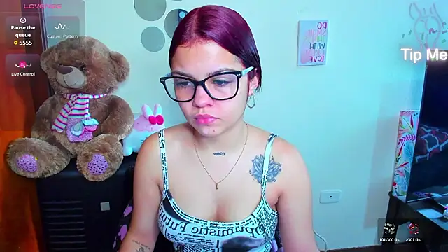 Emma boo online show from March 25, 2026, 3:22 pm