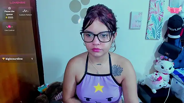 Emma boo online show from November 11, 2025, 1:28 pm