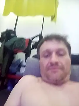 Snapshot of Caliguy36 chatting on February 19, 2026, 10:29 pm Caliguy36 online show from February 19, 2026, 10:29 pm