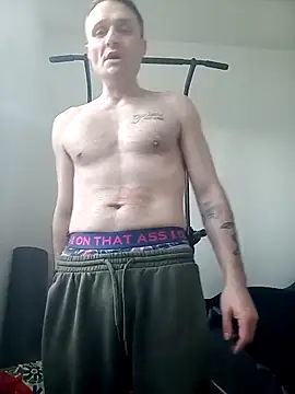 Snapshot of Caliguy36 chatting on March 13, 2026, 2:33 pm Caliguy36 online show from March 13, 2026, 2:33 pm