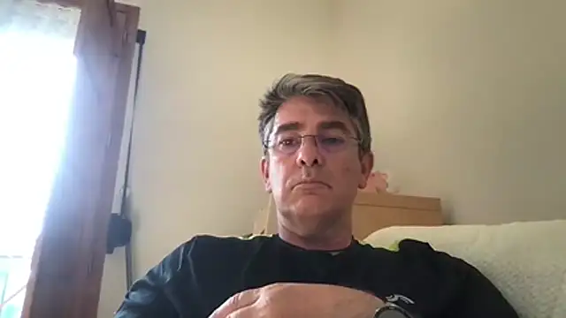 miangelpt online show from April 21, 2026, 3:40 pm