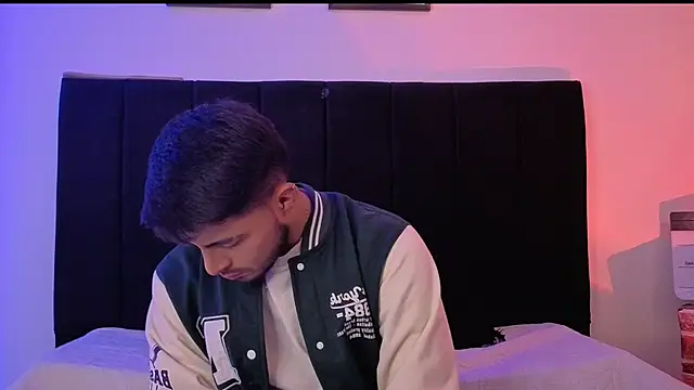 Snapshot of jaiden_thoner chatting on February 8, 2026, 11:19 am jaiden thoner online show from February 8, 2026, 11:19 am