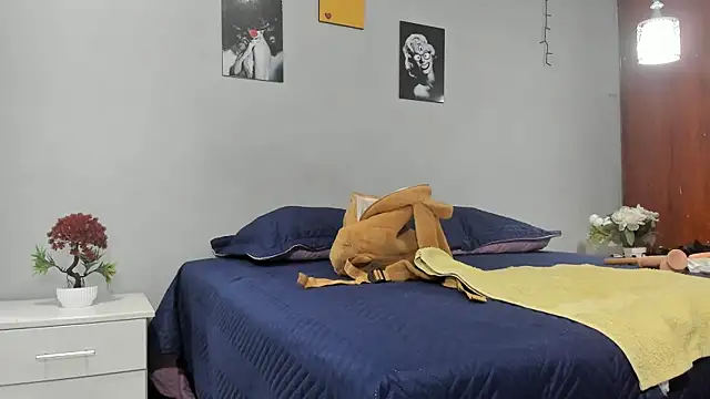 sexynova 93 online show from November 13, 2025, 8:13 pm