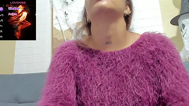 Katia Santana1 online show from October 30, 2025, 3:27 am