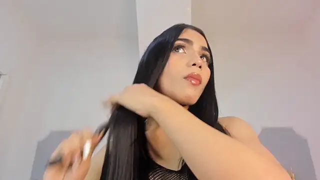 roxana scott1 online show from March 11, 2026, 3:44 am