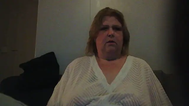 Sylviastar46 online show from February 21, 2026, 9:17 pm