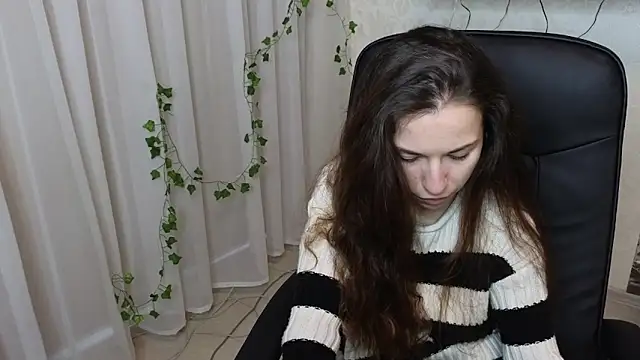 Snapshot of Ulyanix chatting on February 14, 2026, 5:29 am Ulyanix online show from February 14, 2026, 5:29 am