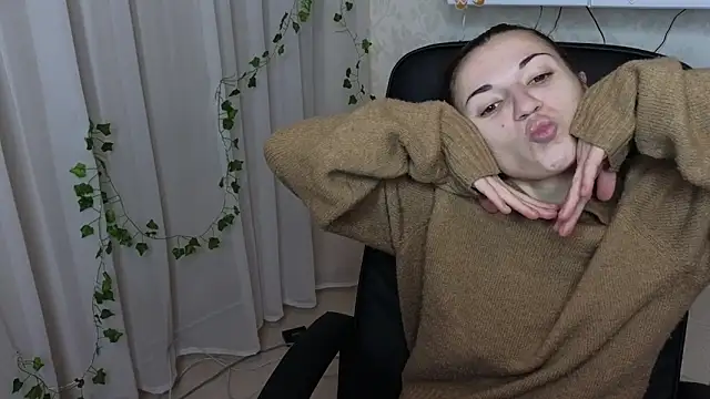 Snapshot of Ulyanix chatting on February 3, 2026, 5:05 am Ulyanix online show from February 3, 2026, 5:05 am