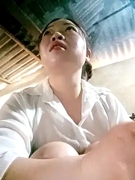 julybe online show from March 19, 2026, 1:05 am