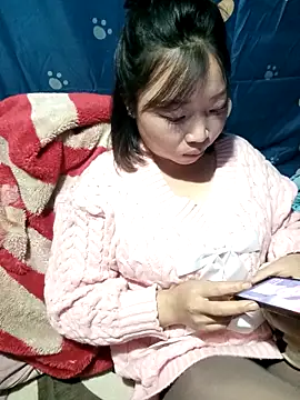 julybe online show from November 21, 2025, 3:11 pm