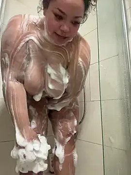 kennedylorel online show from November 9, 2025, 8:24 pm